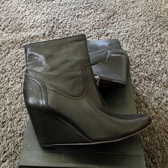 Frye Shoes - Frye Leather Bootie